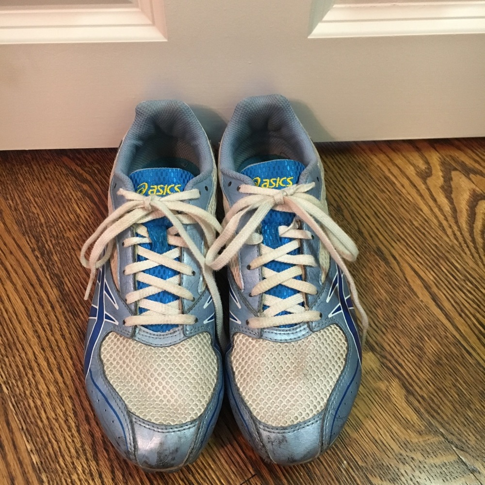 ⭐️ Asics Track Shoes